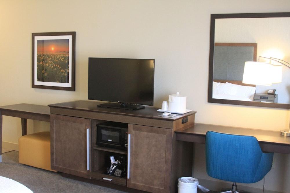 Hampton Inn Pratt Dış mekan fotoğraf