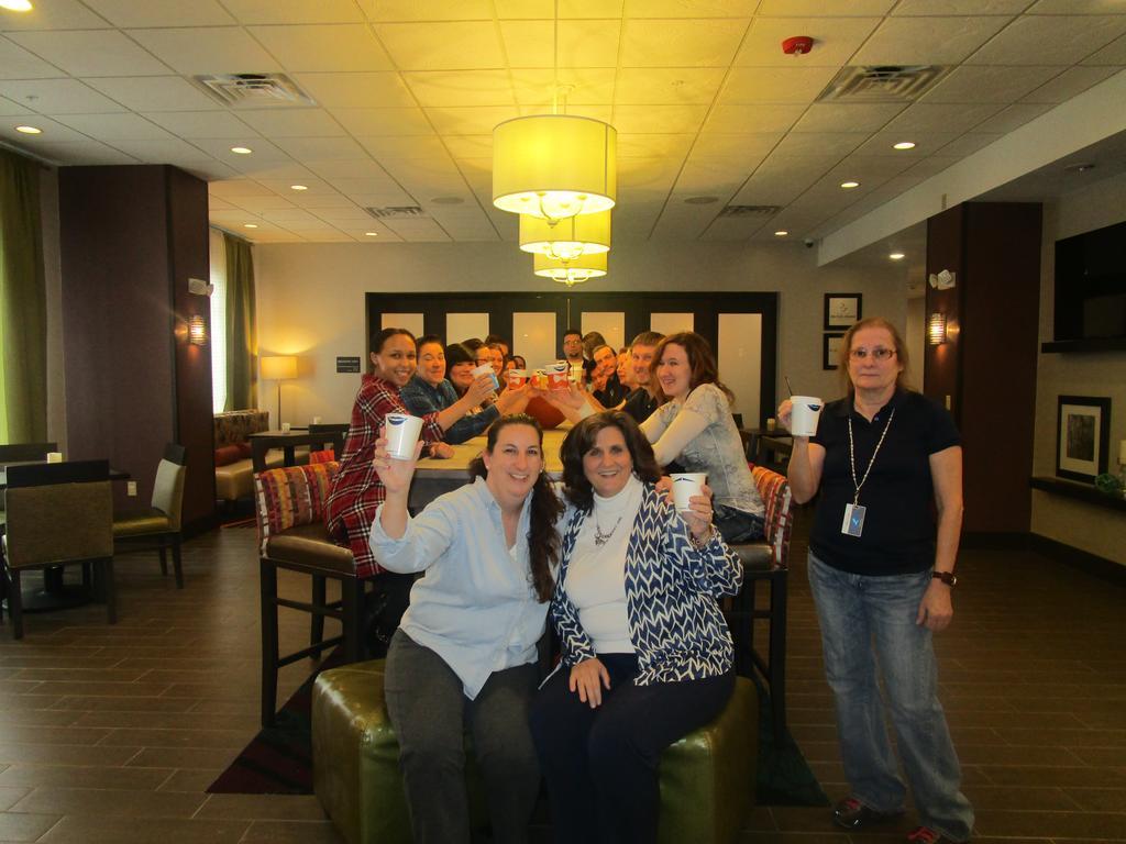 Hampton Inn Pratt Dış mekan fotoğraf