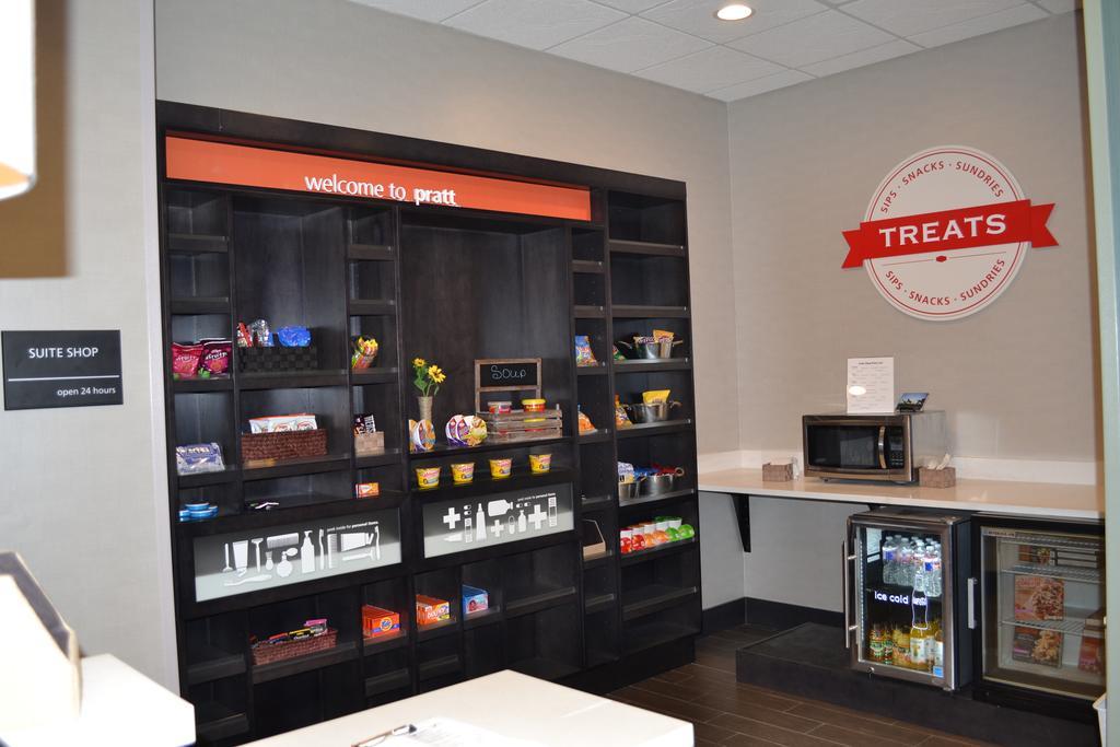 Hampton Inn Pratt Dış mekan fotoğraf