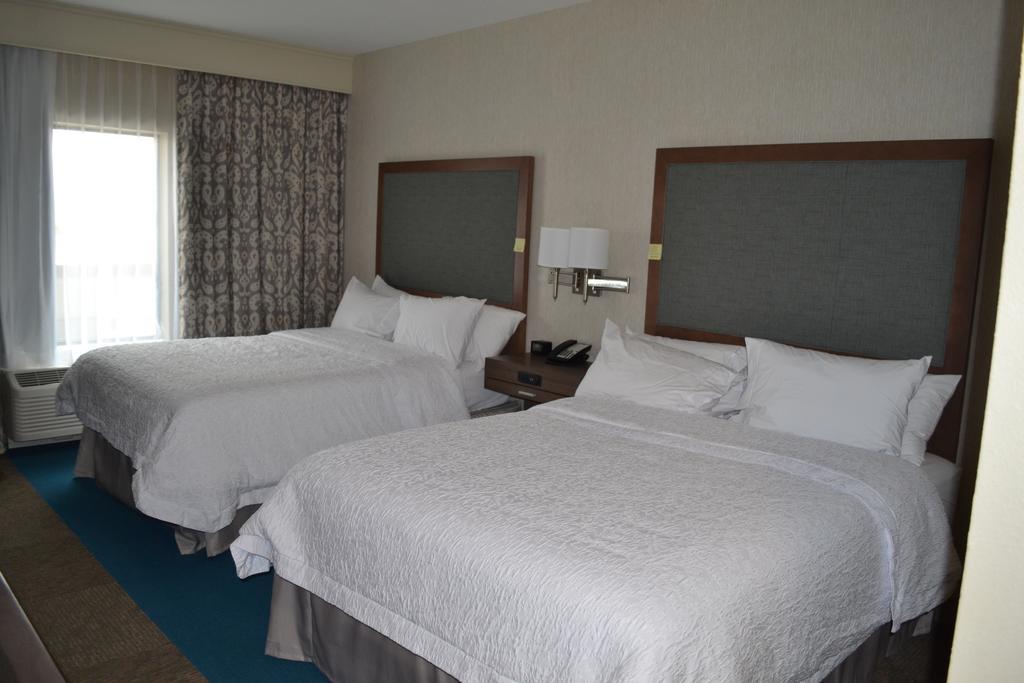 Hampton Inn Pratt Dış mekan fotoğraf