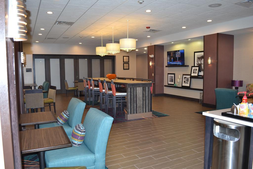 Hampton Inn Pratt Dış mekan fotoğraf