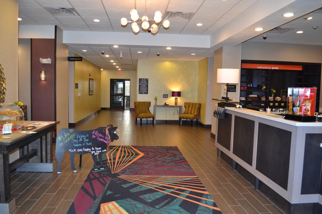 Hampton Inn Pratt Dış mekan fotoğraf