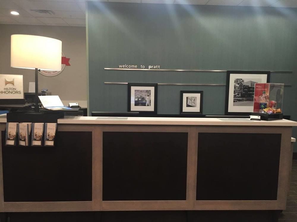 Hampton Inn Pratt Dış mekan fotoğraf