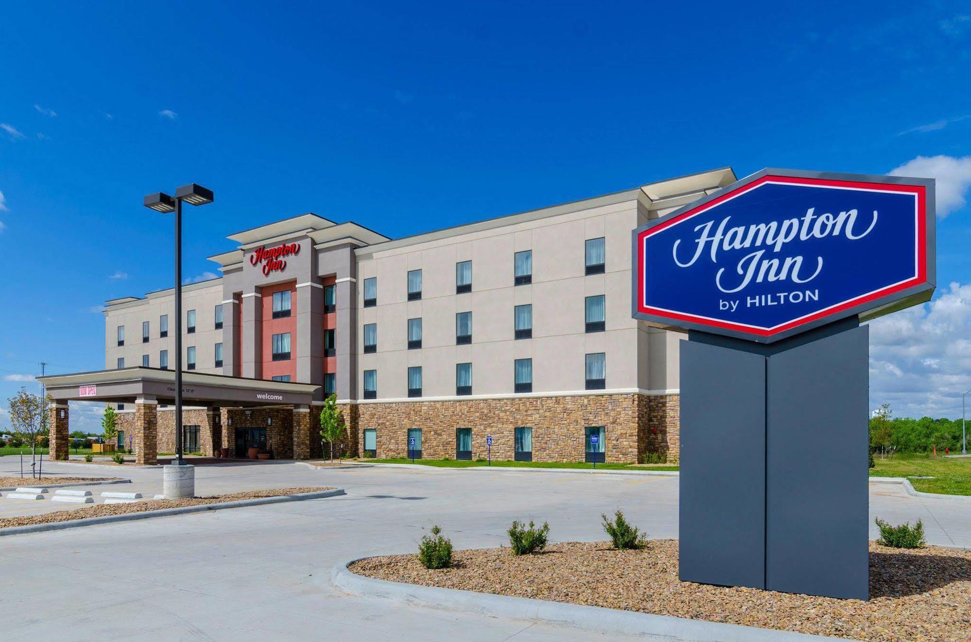 Hampton Inn Pratt Dış mekan fotoğraf