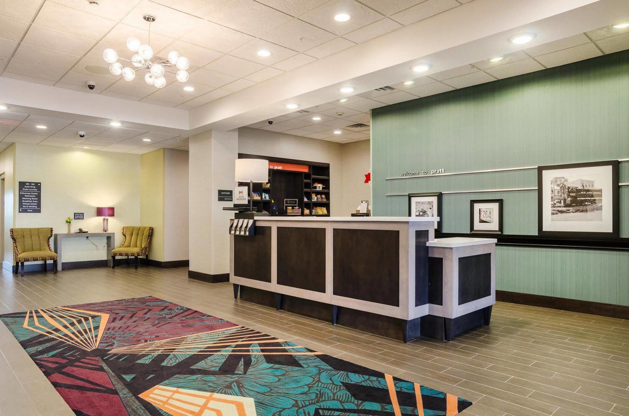 Hampton Inn Pratt Dış mekan fotoğraf