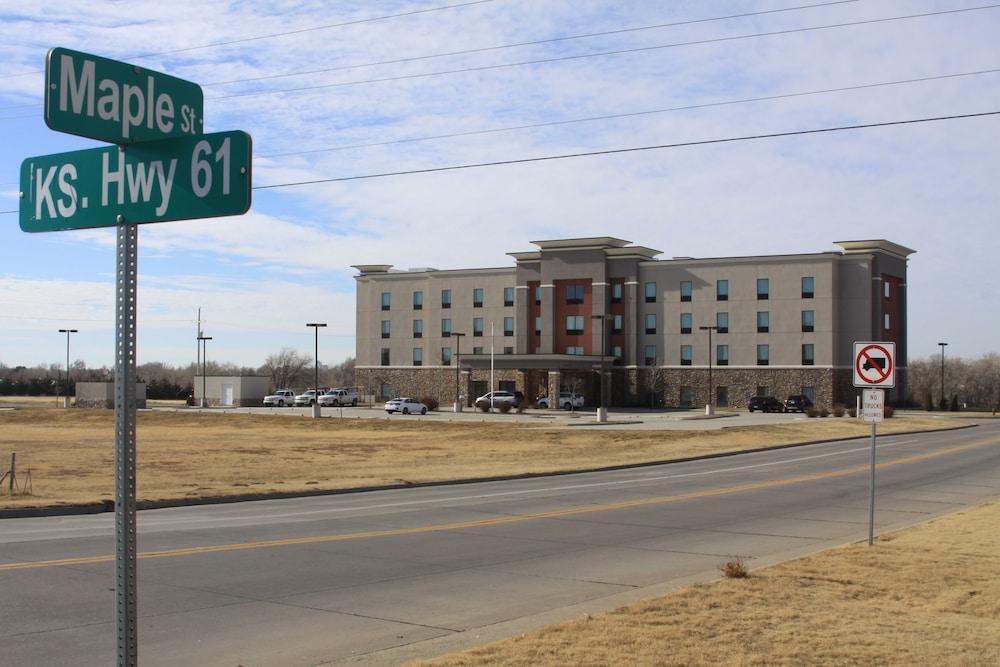 Hampton Inn Pratt Dış mekan fotoğraf